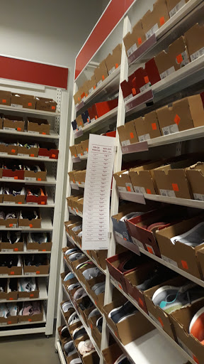 Shoe Store «Reebok Outlet», reviews and photos, 651 Kapkowski Rd #1048, Elizabeth, NJ 07201, USA