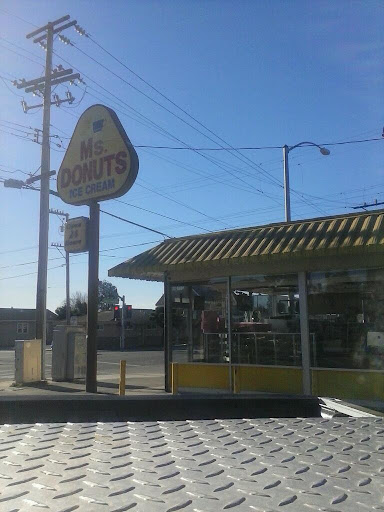 Donut Shop «Ms Donuts & Ice Cream», reviews and photos, 301 E Lake Ave, Watsonville, CA 95076, USA