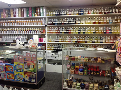 Clothing Store «Al-Minar Books & Islamic Fashion», reviews and photos, 5218-20 Chestnut St, Philadelphia, PA 19139, USA