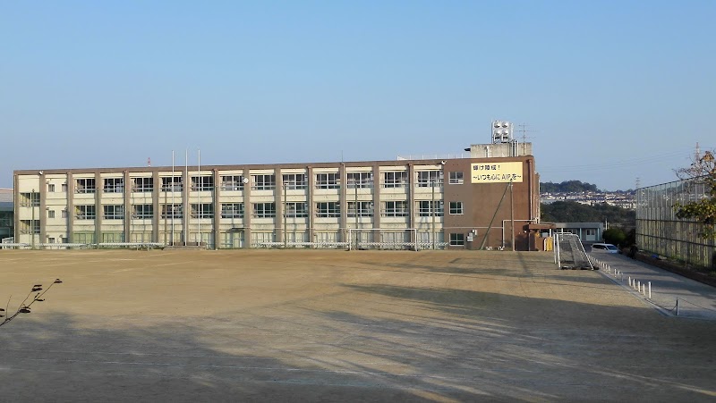 桑名市立陵成中学校