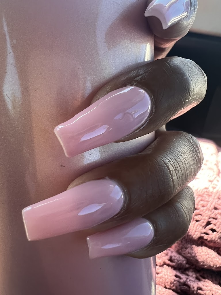 Happiness Nails 92203