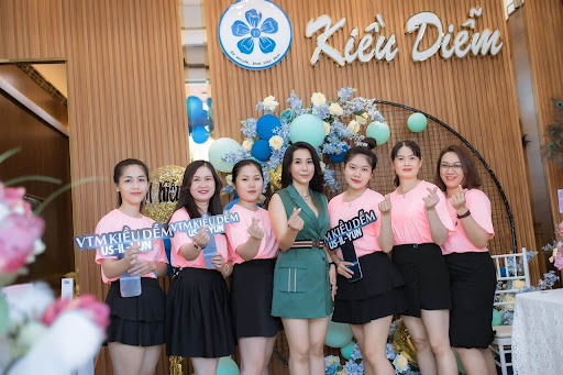 Af1qippza1idr2w Zww3byd8dl48xmjrxqiyntw7um0r