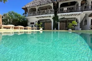 Olamanga Beach Villa image