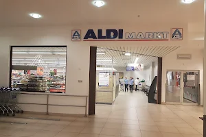 ALDI image