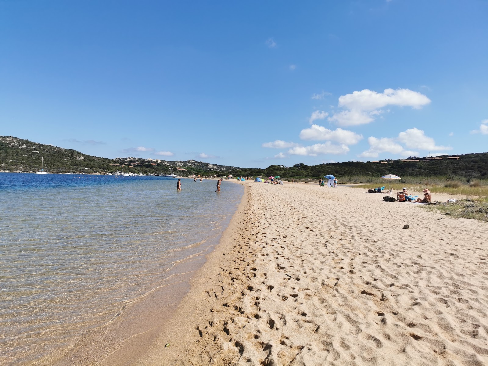 Foto von Padula Piatta mit brauner sand Oberfläche
