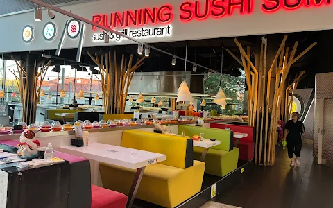 Running sushi Sumo image