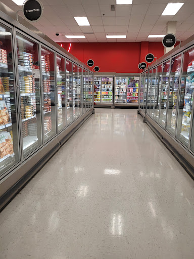 Department Store «Target», reviews and photos, 18855 N Market Pl Dr, Aurora, OH 44202, USA