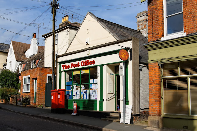 Comments and reviews of Wivenhoe Post Office