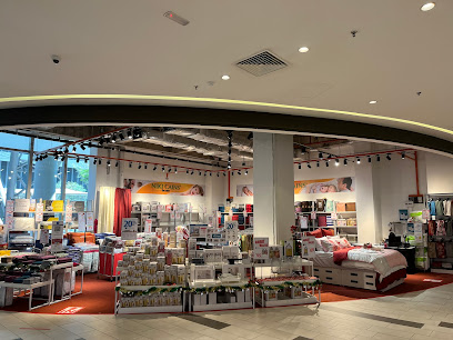 Niki Cains @ KL Gateway Mall