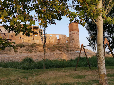 Castillo-palacio de Letux C. Frontón, 28, 50136 Letux, Zaragoza, España