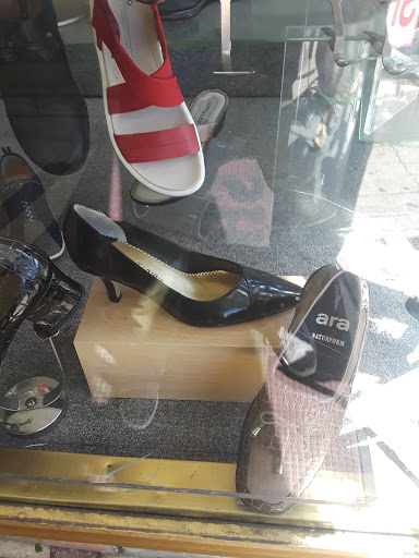 Shoe Store «Eric Comfort Shoes», reviews and photos, 21611 Jamaica Ave, Queens Village, NY 11428, USA