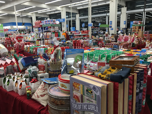 Clothing Store «Ross Dress for Less», reviews and photos, 640 Concar Dr, San Mateo, CA 94402, USA