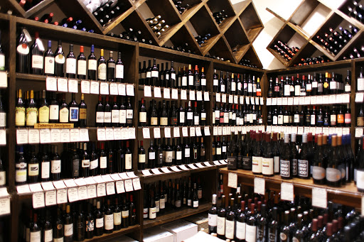 Liquor Store «The Corkery Wine & Spirits», reviews and photos, 15 Bridge St, New York, NY 10004, USA