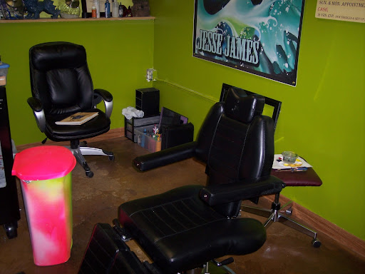 Tattoo Shop «Good Times Tattoo Company», reviews and photos, 14375 60th St N, Oak Park Heights, MN 55082, USA