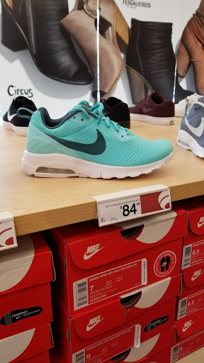 Shoe Store «Famous Footwear», reviews and photos, 10823 Olson Dr, Rancho Cordova, CA 95670, USA