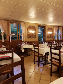 Atmosphère du Restaurant Aux Menus Plaisirs à La Ferté-Gaucher - n°1