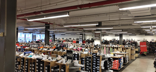 Shoe Store «DSW Designer Shoe Warehouse», reviews and photos, 2220 Broadway, New York, NY 10024, USA