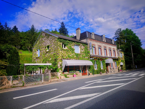 hôtels Logis Hôtel Au Petit Vatel Moutier-Rozeille