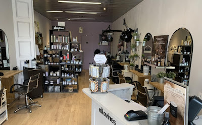 Au Salon du Village à Élancourt