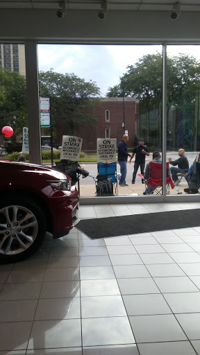 Used Car Dealer «Rogers Auto Group Chicago», reviews and photos, 2720 S Michigan Ave, Chicago, IL 60616, USA