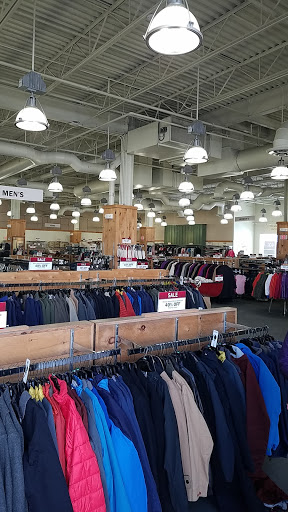 Clothing Store «L.L. Bean Outlet», reviews and photos, 1 Freeport Village Station, Freeport, ME 04033, USA