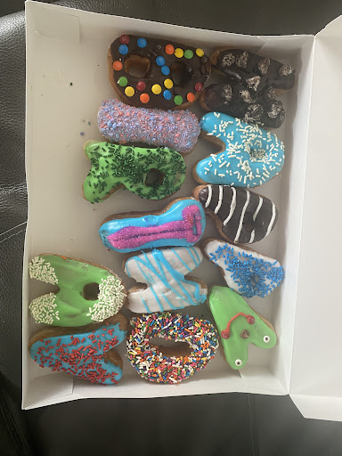 Donut Shop «Golden Donuts», reviews and photos, 34155 Harper Ave, Charter Twp of Clinton, MI 48035, USA