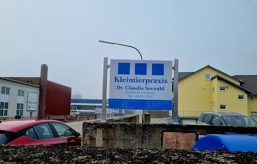 Dr. Claudia Seewald Tierärztin unter Wallersdorf, 