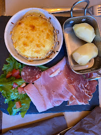 Raclette du Restaurant français Creperie La Grange à Les Angles - n°5