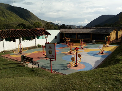 Gymnasio Publico - Contratación, Santander, Colombia