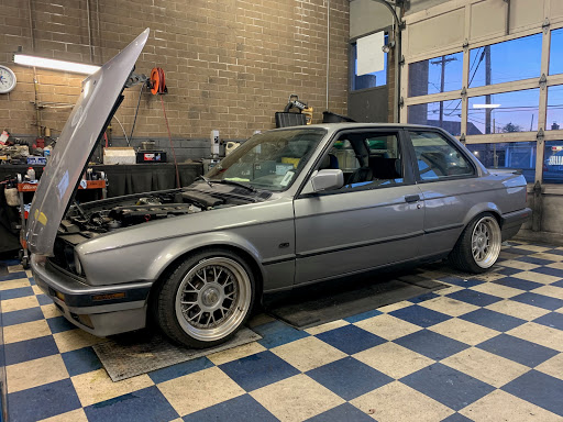 Auto Repair Shop «Autohaus Bayern», reviews and photos, 10925 SW Beaverton Hillsdale Hwy, Beaverton, OR 97005, USA