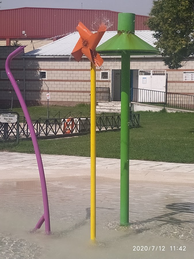 Piscina De Verano El Molar