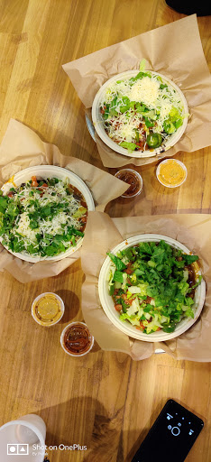 Mexican Restaurant «QDOBA Mexican Eats», reviews and photos, 523 Fellsway, Medford, MA 02155, USA