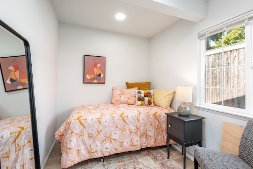 Non-Profit Organization «The Living Room Center», reviews and photos