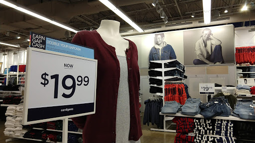 Clothing Store «Gap Outlet», reviews and photos, 1001 N Arney Rd, Woodburn, OR 97071, USA
