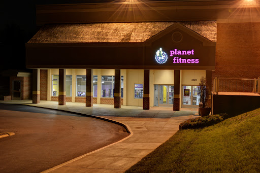 Gym «Planet Fitness», reviews and photos, 4620 Kenmore Ave, Alexandria, VA 22304, USA