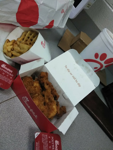 Fast Food Restaurant «Chick-fil-A», reviews and photos, 3643 Peachtree Pkwy, Suwanee, GA 30024, USA