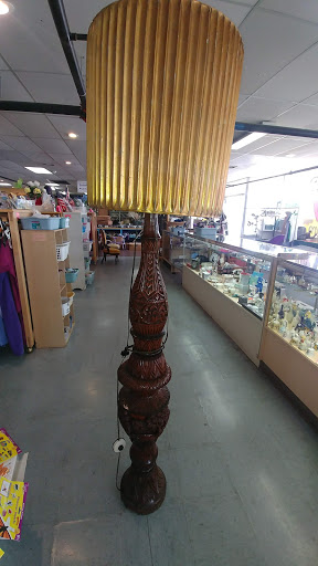 Non-Profit Organization «Youth Alternatives Thrift Shop», reviews and photos, 3103 West Ave, San Antonio, TX 78213, USA