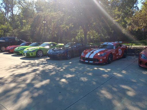 Auto Body Shop «CARSTAR Friendly of Roselle», reviews and photos, 333 E Irving Park Rd, Roselle, IL 60172, USA