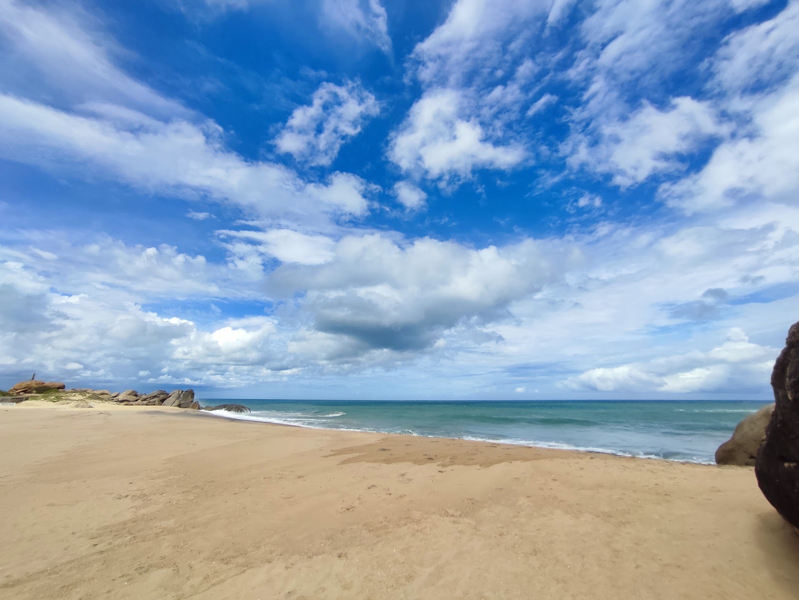 Panama Beach的照片 带有明亮的沙子表面