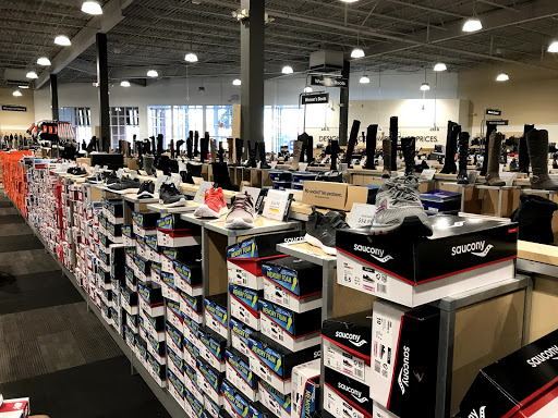 Shoe Store «DSW Designer Shoe Warehouse», reviews and photos, 8502 Eager Rd, Brentwood, MO 63144, USA