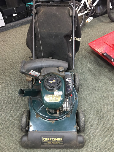 Pawn Shop «Yankee Peddler & Pawn», reviews and photos, 535 Long Hill Rd, Groton, CT 06340, USA