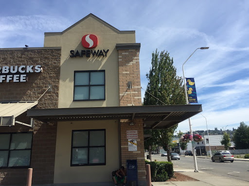 Grocery Store «Safeway», reviews and photos, 200 S 3rd St, Renton, WA 98057, USA