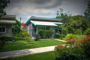 Enda Lanta Bungalows image