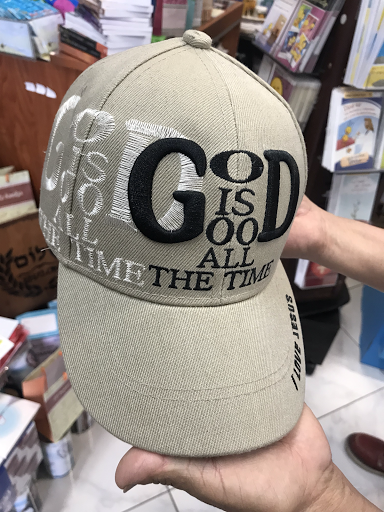 Christian Book Store «Los Cielos Abiertos Christian Bookstore (Libreria Cristiana)», reviews and photos, 6610 Stirling Rd, Hollywood, FL 33024, USA