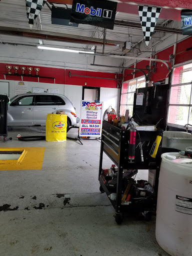 Fast Eddie'sCar Wash and Oil Change en Flint Twp