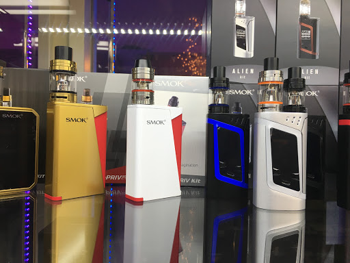 Body Piercing Shop «Vibes Smoke Shop & Piercing», reviews and photos, 1222 El Camino Real, Redwood City, CA 94061, USA