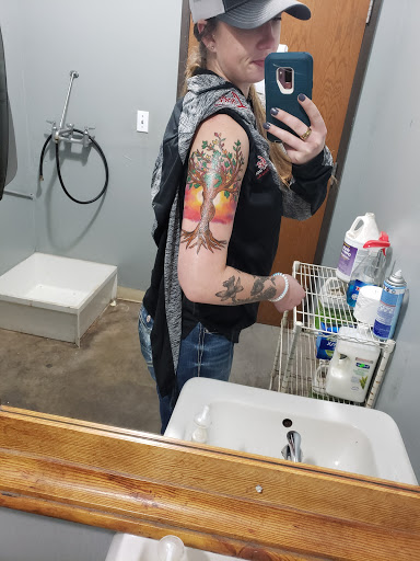 Tattoo Shop «Skin Vandals Tattoo & Piercing», reviews and photos, 1015 N Flood Ave, Norman, OK 73069, USA