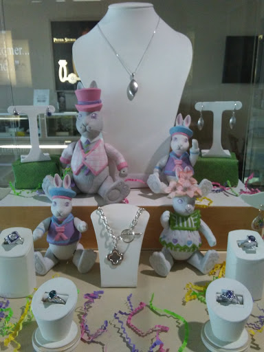 Jewelry Store «Lustig Jewelers», reviews and photos, 281 W Townline Rd, Vernon Hills, IL 60061, USA