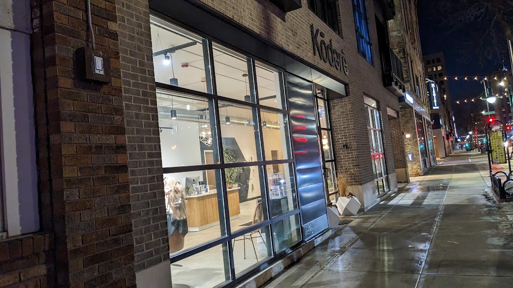 Kōderē Salon 54911