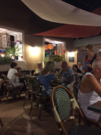 Atmosphère du Restaurant Le petit resto du Cigalou à Bormes-les-Mimosas - n°5